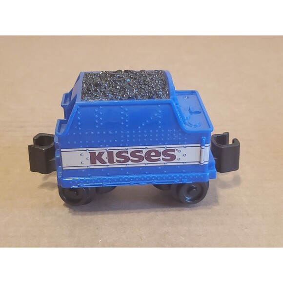 Lionel Hershey Train Replacement Caboose & Coal Cars 2013 Twizzler Kisses Candy - Picture 5 of 16